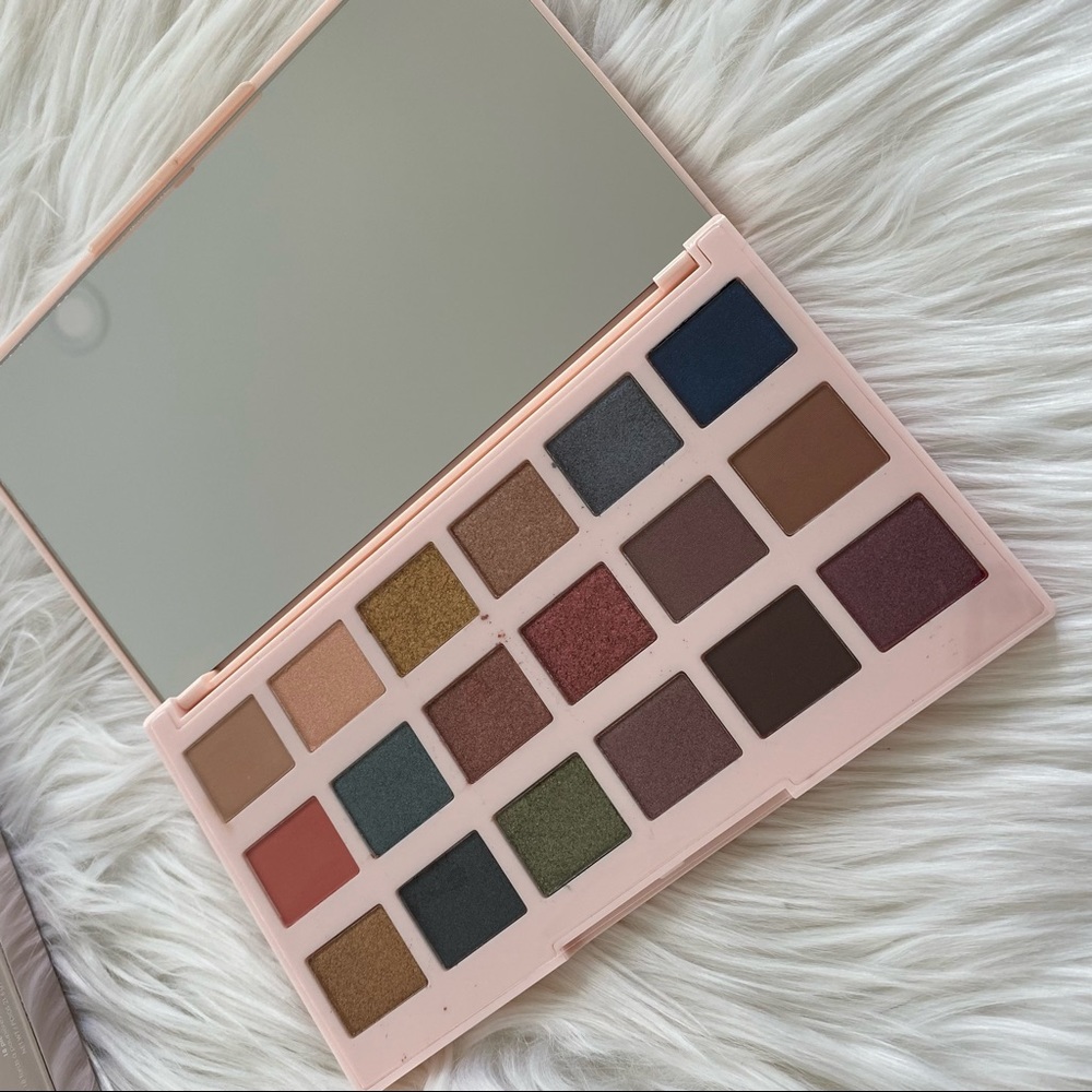 Ciate London The Editor Palette - New England - 18 Eyeshadows